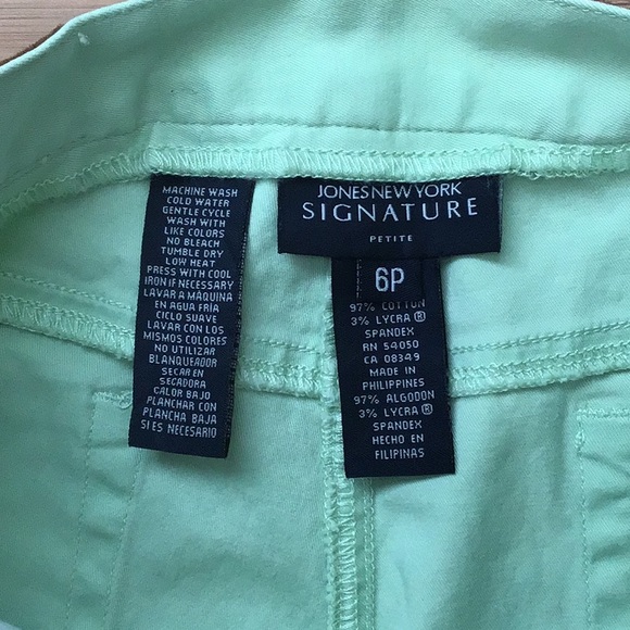 JNY Mint Green Thin Capri Jeans Size 6P - Picture 6 of 6